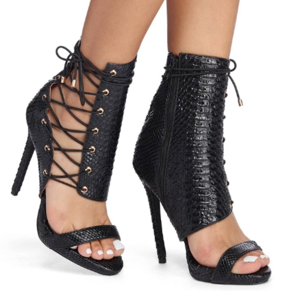 AZALEA WANG BLACK LACE-UP SNAKESKIN STILETTO HEELS